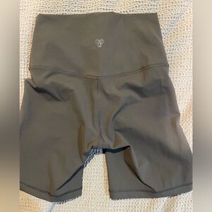 TnAction
TNASLICK™ CHEEKY HI-RISE 7" Never Worn